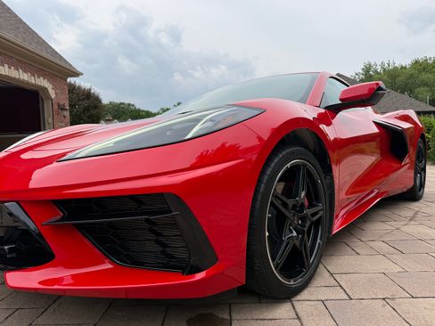 Used 2020 Chevrolet Corvette Stingray Preferred Cpe w/ 2LT Preferred Equipment Group RWD image 2