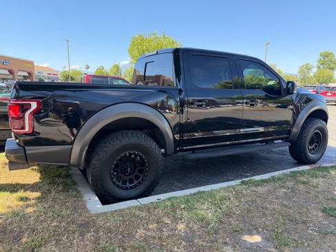 Used 2019 Ford F150 Raptor w/ Equipment Group 802A Luxury AWD/4WD image 2