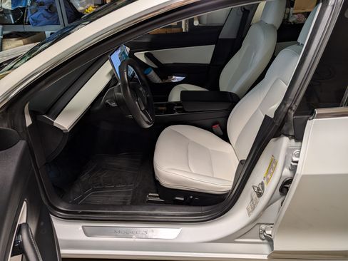 Used 2019 Tesla Model 3 Long Range image 2