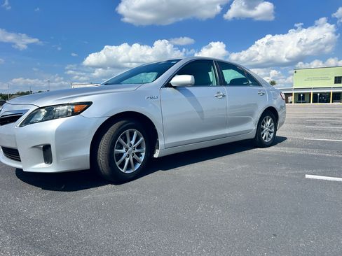 Used 2011 Toyota Camry Hybrid w/ Upgrade Pkg FWD image 9