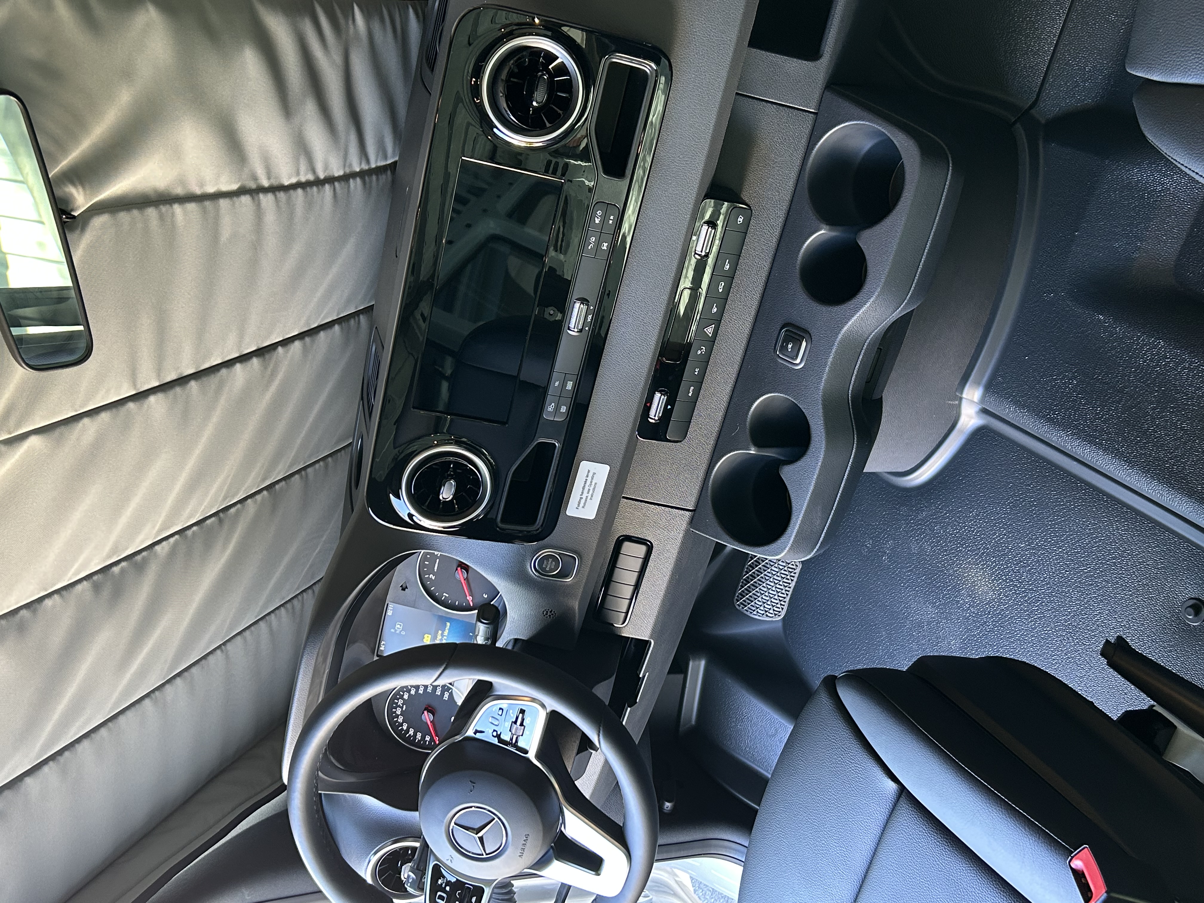 Used 2022 Mercedes-Benz Sprinter 3500 image 9