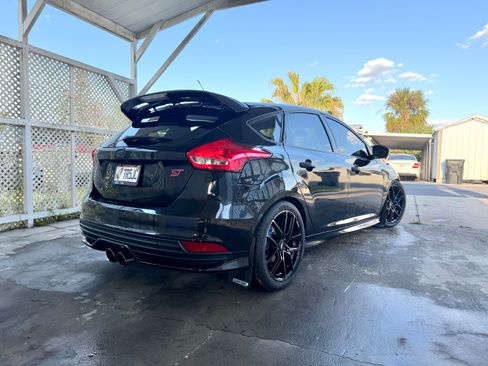 Used 2016 Ford Focus ST w/ Equipment Group 402A image 6