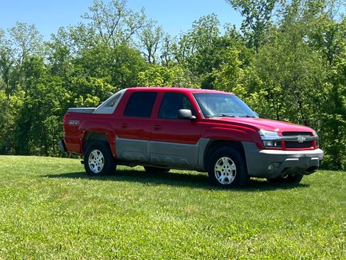 Used 2002 Chevrolet Avalanche 4x4 w/ Off-Road Suspension Pkg image 5