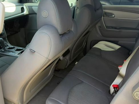 Used 2016 Chevrolet Traverse LS FWD image 5