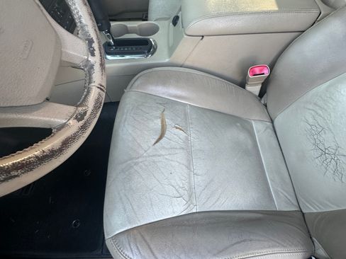 Used 2007 Ford Explorer Sport Trac Limited image 15