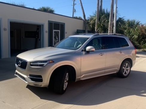 Used 2016 Volvo XC90 T5 Momentum w/ Vision Package image 1