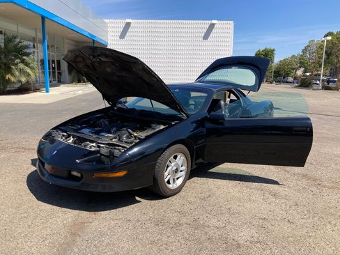 Used 1996 Chevrolet Camaro Z28 RWD image 23
