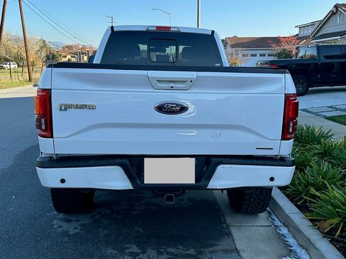 Used 2015 Ford F150 Lariat w/ Equipment Group 502A Luxury image 10