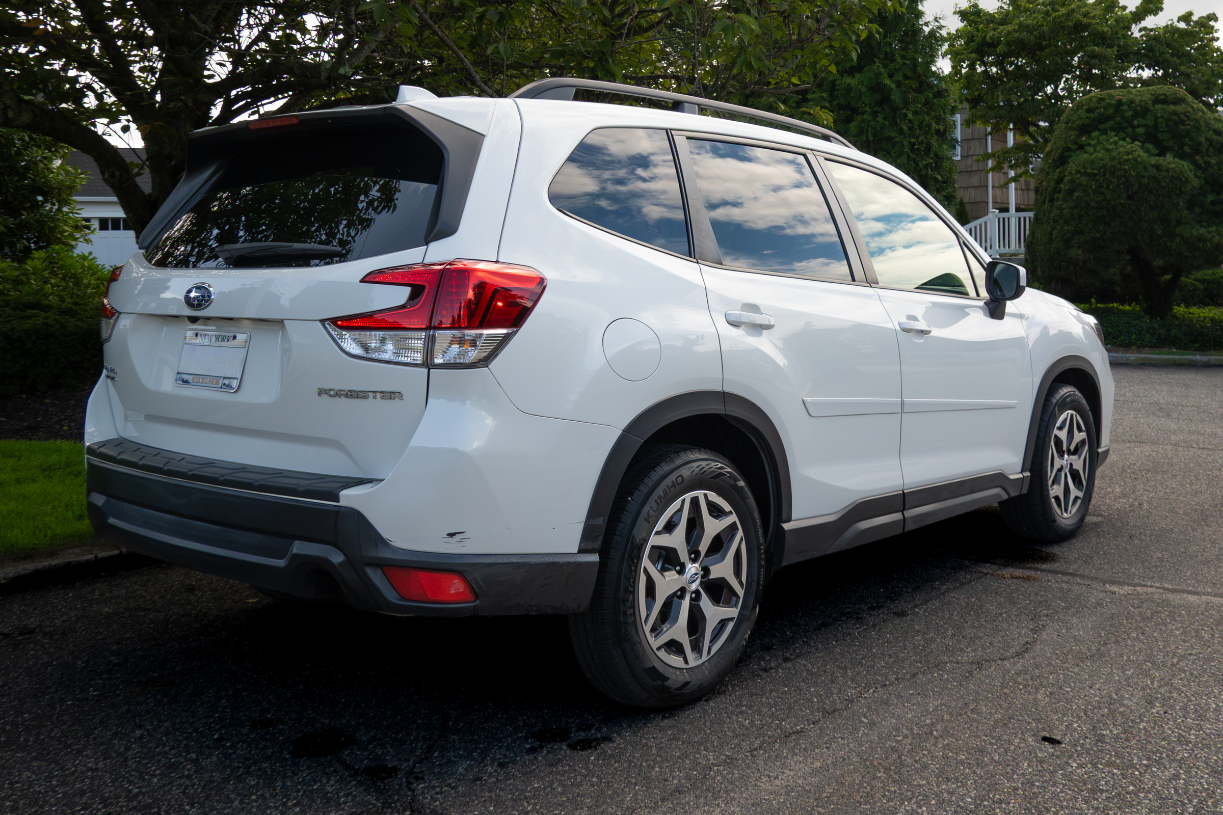 Used 2020 Subaru Forester Premium AWD/4WD image 2