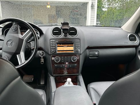Used 2010 Mercedes-Benz GL 450 4MATIC image 11