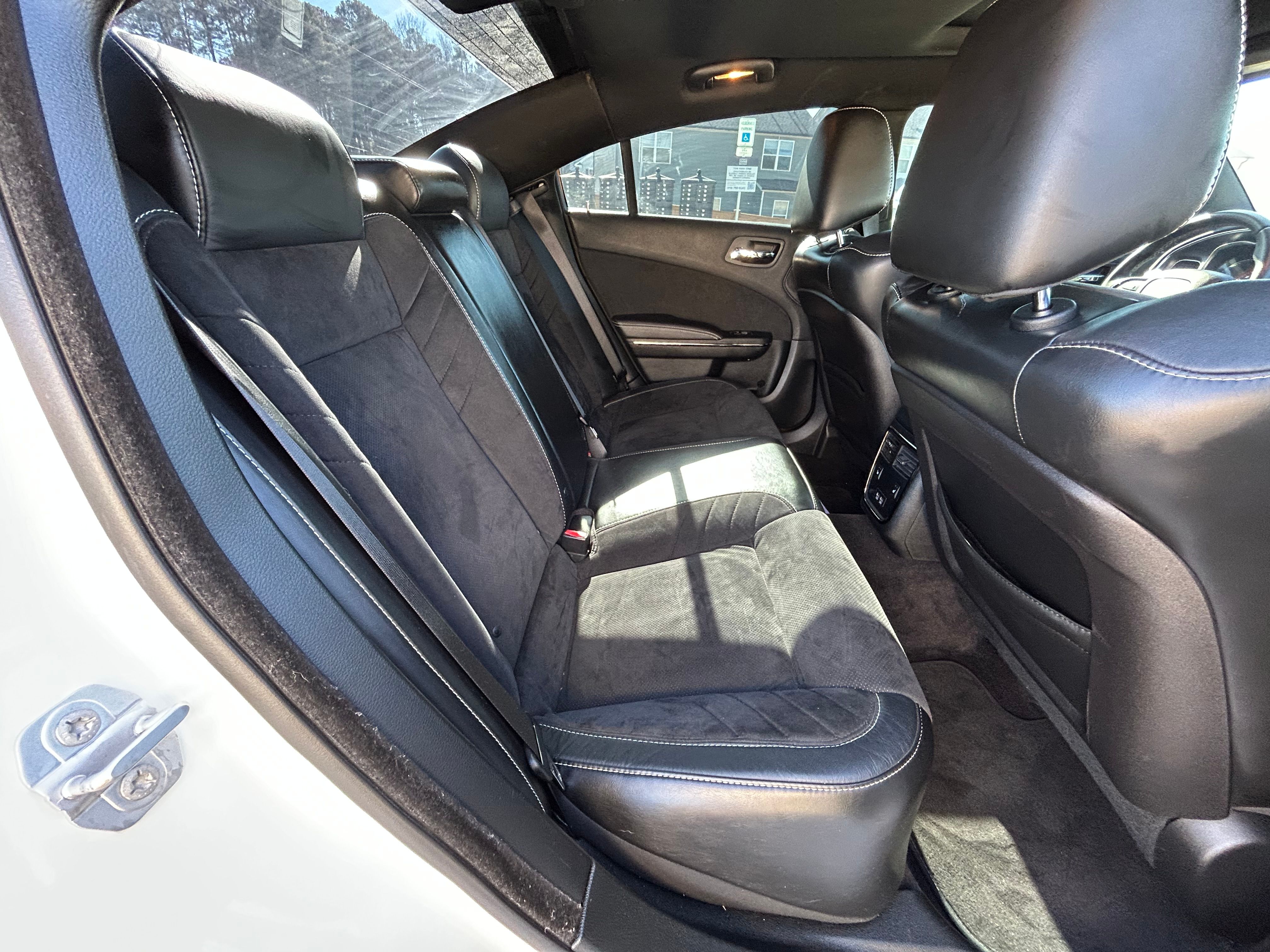 Used 2018 Dodge Charger SRT Hellcat w/ Harman/Kardon Audio Group RWD image 17