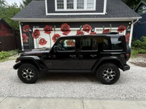 Used 2021 Jeep Wrangler Unlimited Rubicon AWD/4WD image 9