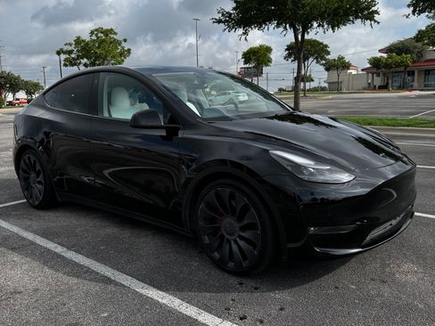 Used 2022 Tesla Model Y Performance image 6