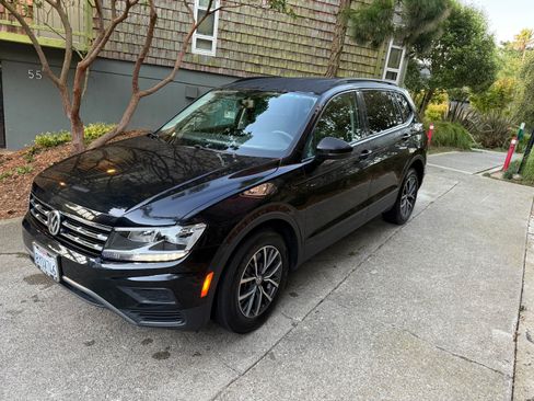 Used 2021 Volkswagen Tiguan S image 1
