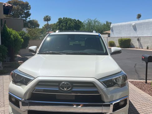 Used 2020 Toyota 4Runner Limited AWD/4WD image 18