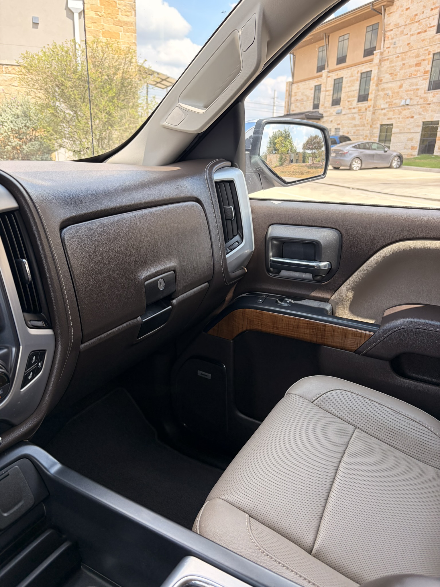Used 2018 GMC Sierra 1500 SLT w/ Enhanced Driver Alert Package RWD image 9