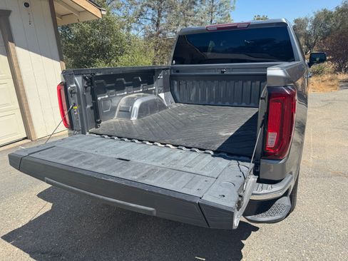 Used 2021 GMC Sierra 1500 SLT RWD image 6