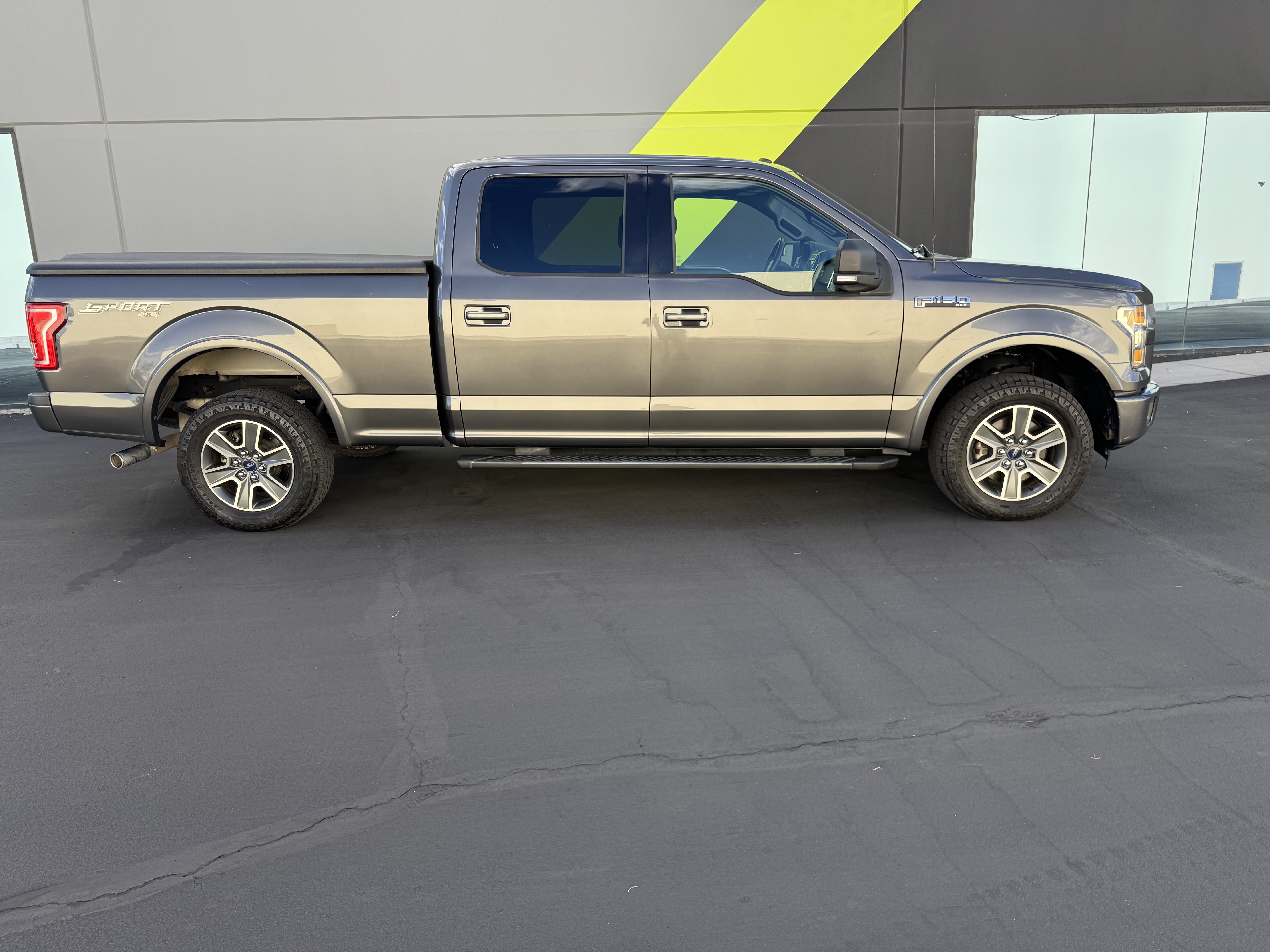 Used 2016 Ford F150 XLT w/ Equipment Group 302A Luxury AWD/4WD image 5