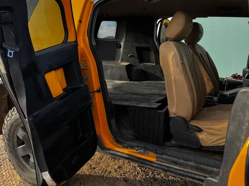 Used 2007 Toyota FJ Cruiser 4WD image 13