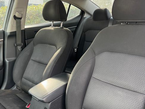 Used 2017 Hyundai Elantra Value Edition image 6