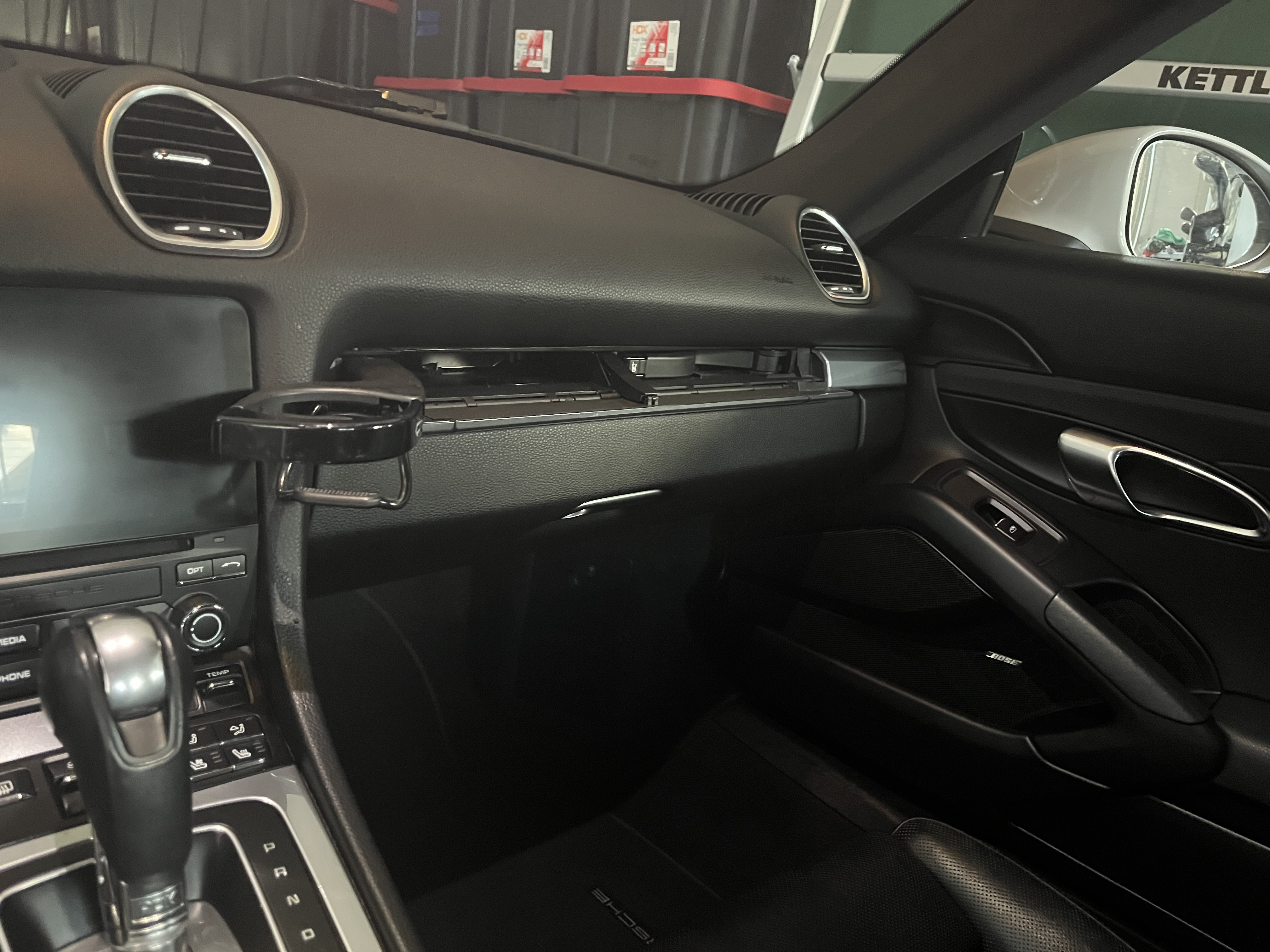 Used 2019 Porsche 718 Cayman RWD image 10