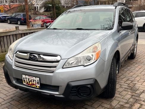 Used 2013 Subaru Outback 2.5i image 2