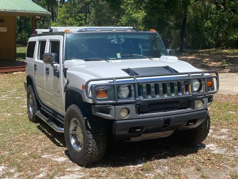 Used 2005 HUMMER H2 w/ Preferred Equipment Group image 4