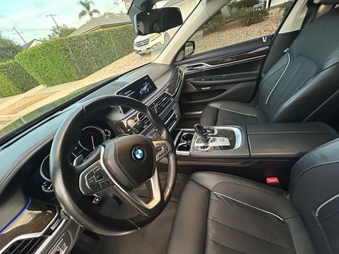 Used 2016 BMW 740i image 6