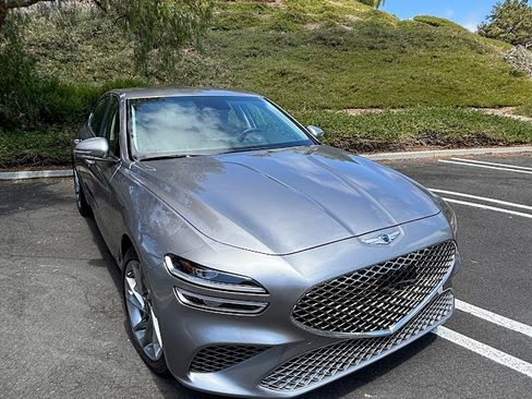 Used 2022 Genesis G70 2.0T RWD image 2