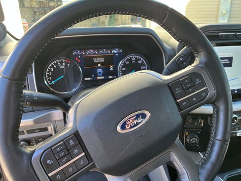 Used 2021 Ford F150 XLT w/ Equipment Group 302A High image 4