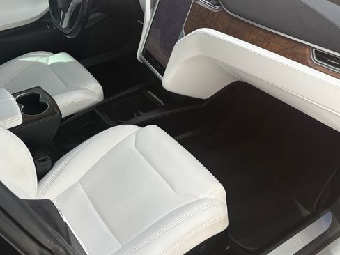 Used 2017 Tesla Model S 75D image 8