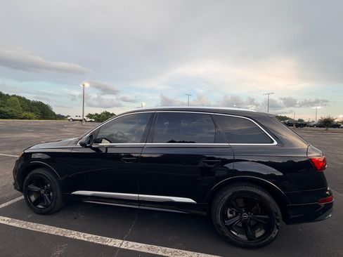 Used 2021 Audi Q7 2.0T Premium w/ Convenience Package AWD/4WD image 9