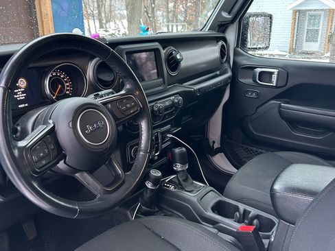 Used 2022 Jeep Wrangler Unlimited Sport image 6