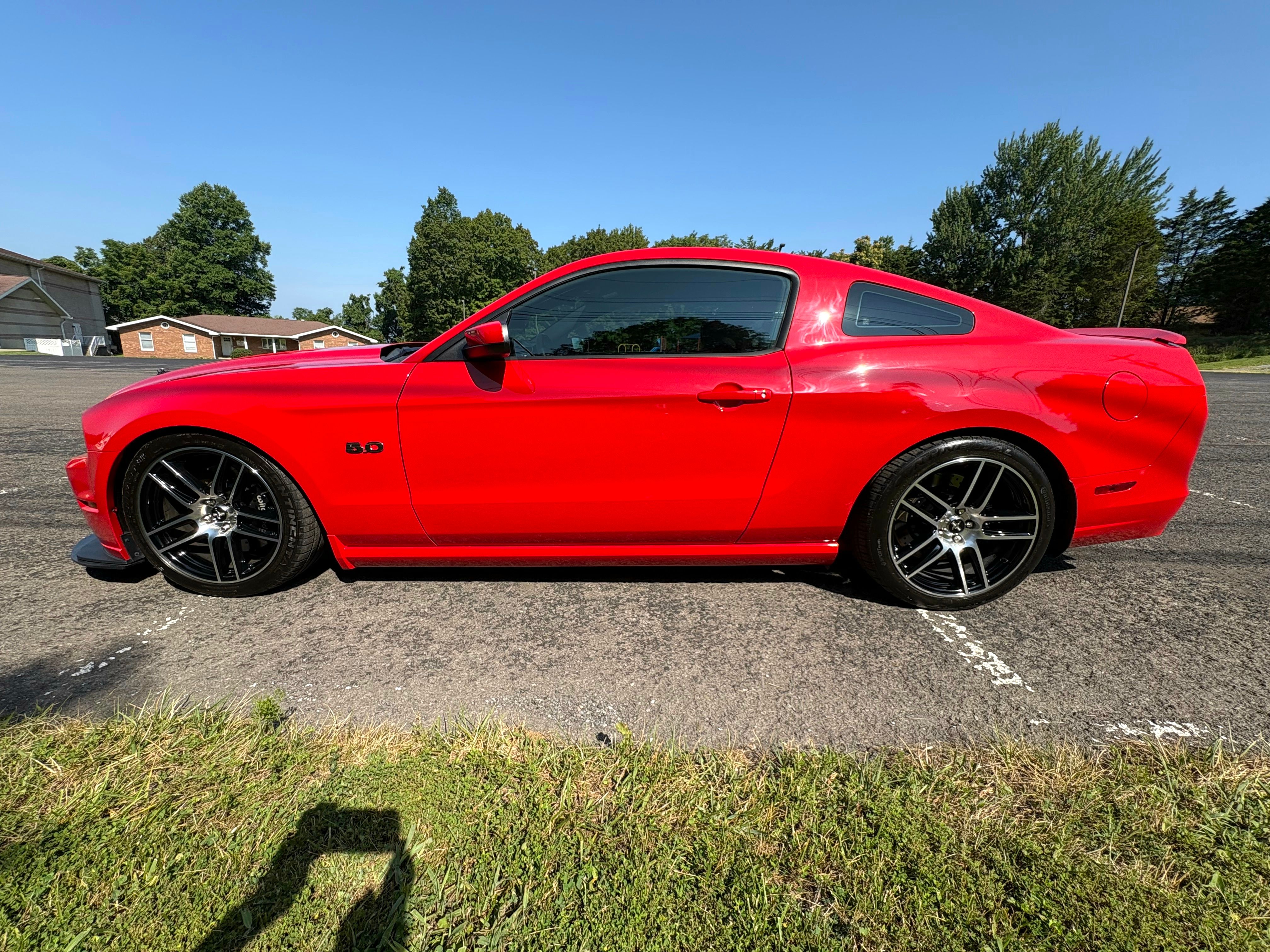 Used 2014 Ford Mustang GT RWD image 4