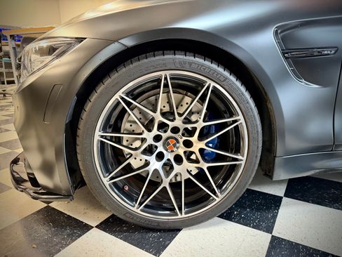 Used 2019 BMW M4 Coupe w/ Competition Package image 10