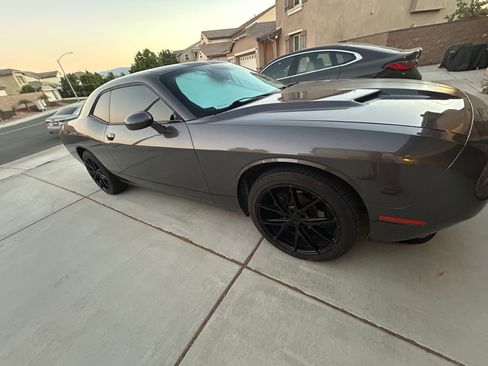 Used 2016 Dodge Challenger SXT w/ Blacktop Package RWD image 2