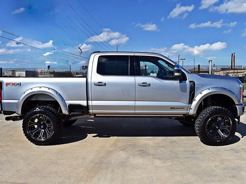 Used 2023 Ford F250 Lariat w/ Lariat Ultimate Package AWD/4WD image 2