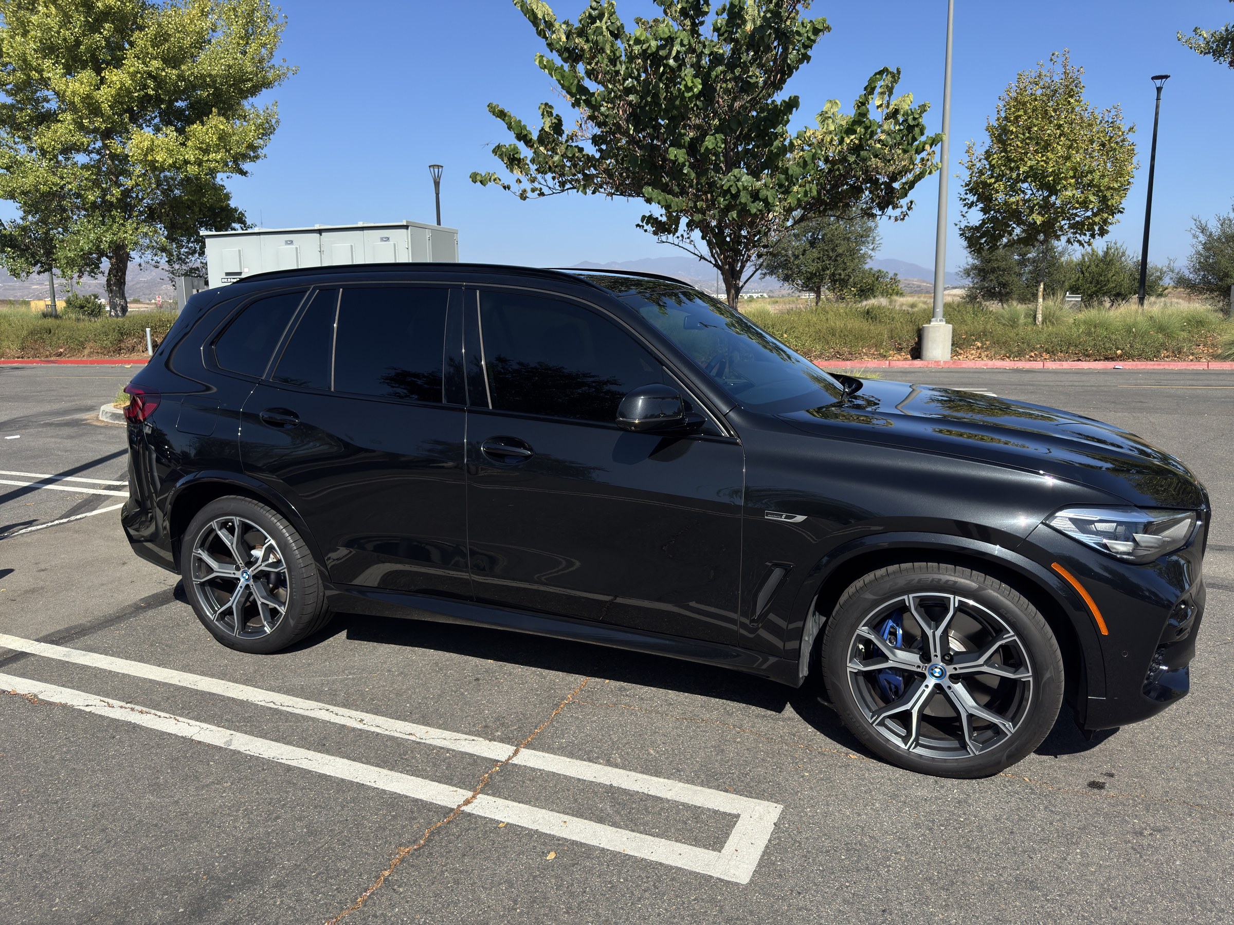 Used 2022 BMW X5 xDrive45e w/ M Sport Package AWD/4WD image 5