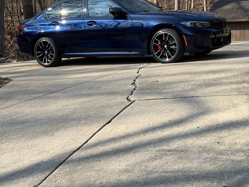 Used 2023 BMW M340i xDrive AWD/4WD image 2
