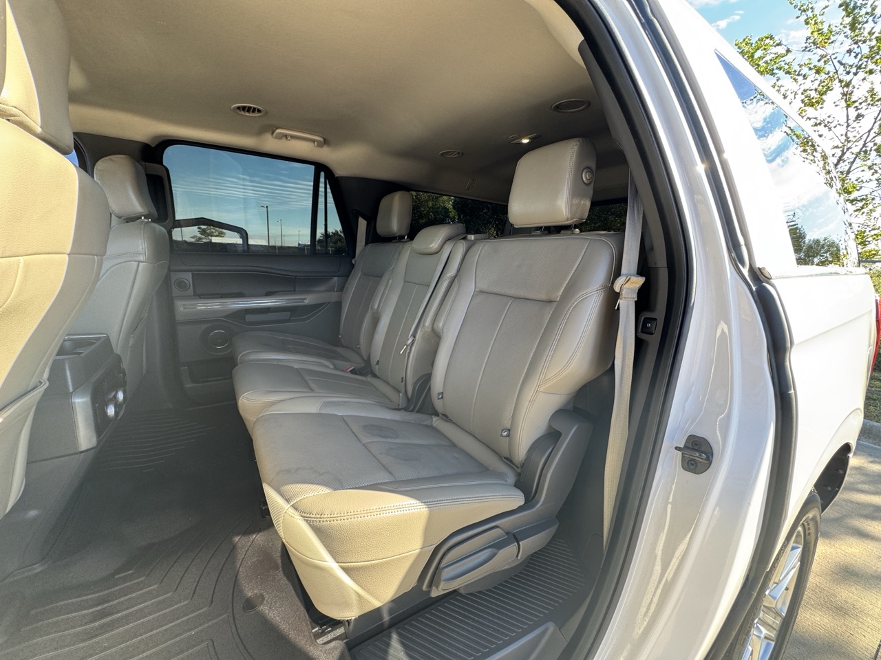 Used 2018 Ford Expedition Max XLT w/ Equipment Group 202A RWD image 13