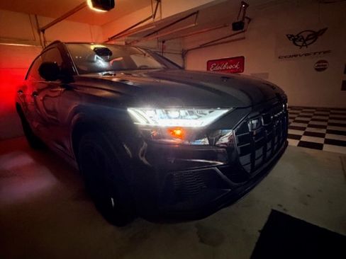 Used 2023 Audi SQ8 Prestige AWD/4WD image 4