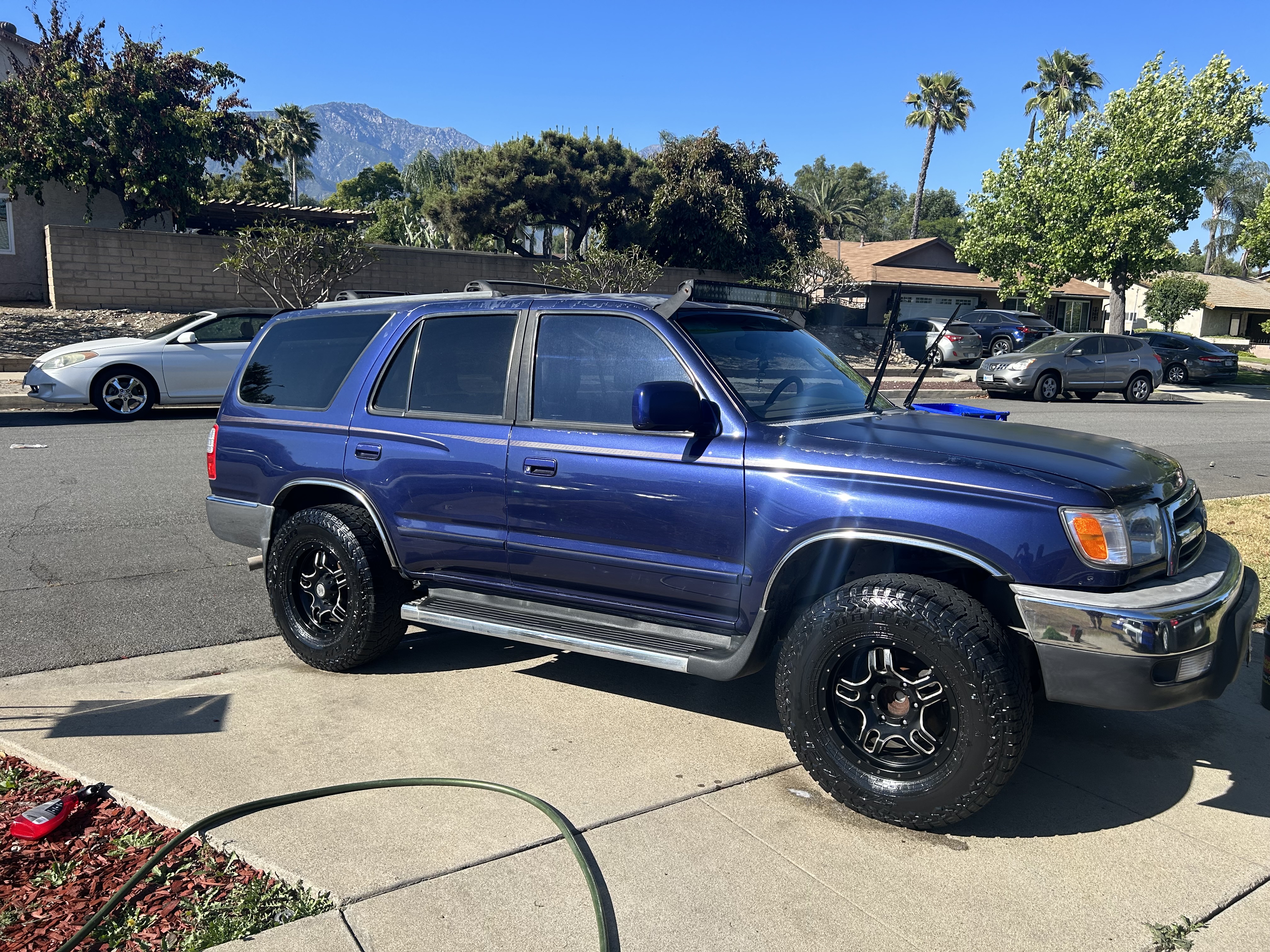 Used 1999 Toyota 4Runner SR5 RWD image 1