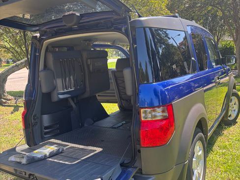 Used 2004 Honda Element EX image 16