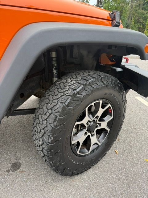 Used 2012 Jeep Wrangler Unlimited Sahara w/ Dual Top Group AWD/4WD image 20