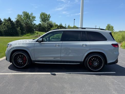 Used 2024 Mercedes-Benz GLS 63 AMG 4MATIC image 6