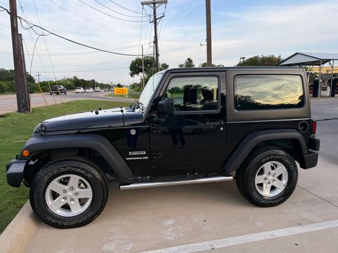 Used 2016 Jeep Wrangler Sport w/ Quick Order Package 24S AWD/4WD image 1