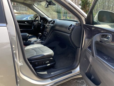 Used 2015 Buick Enclave Leather image 17