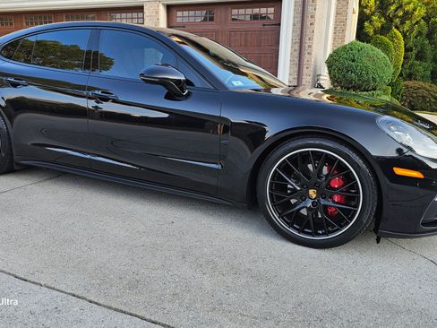 Used 2018 Porsche Panamera image 5