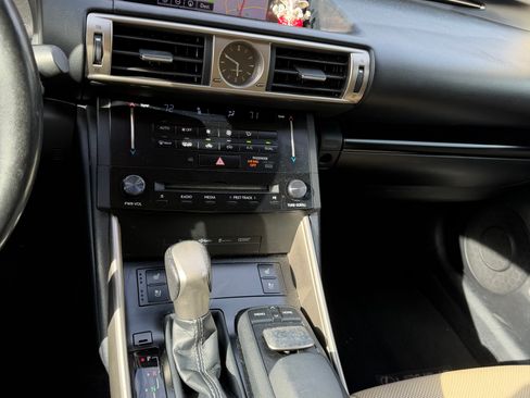 Used 2014 Lexus IS 250 AWD w/ Navigation Package image 10