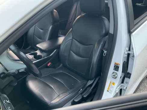 Used 2017 Chevrolet Volt Premier w/ Driver Confidence II Package FWD image 15